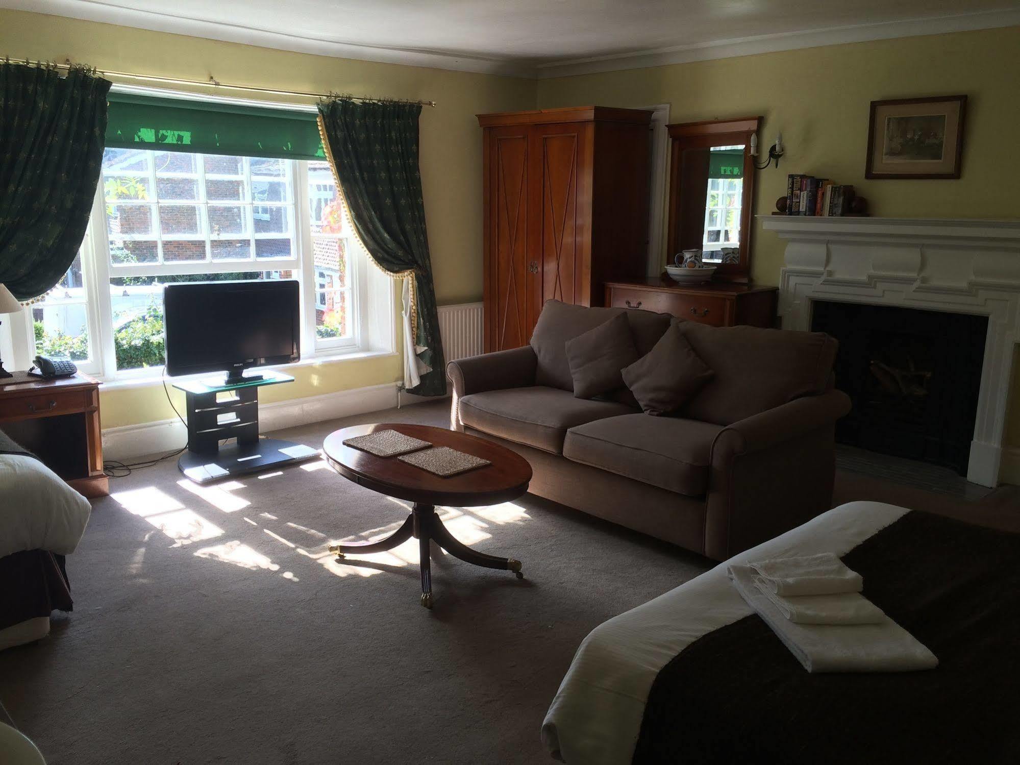 Harmondsworth Hall Guest House West Drayton  Dış mekan fotoğraf