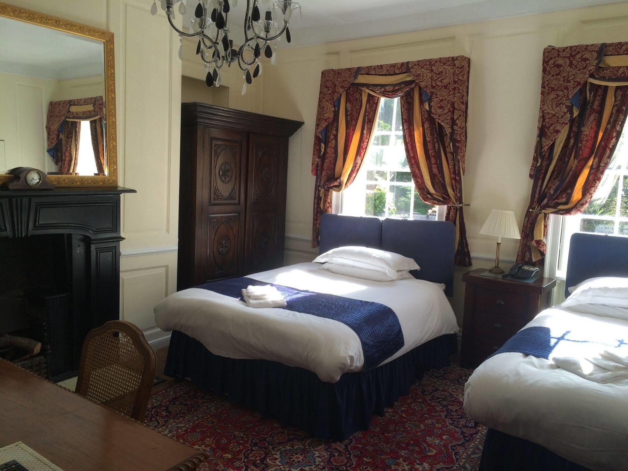 Harmondsworth Hall Guest House West Drayton  Dış mekan fotoğraf