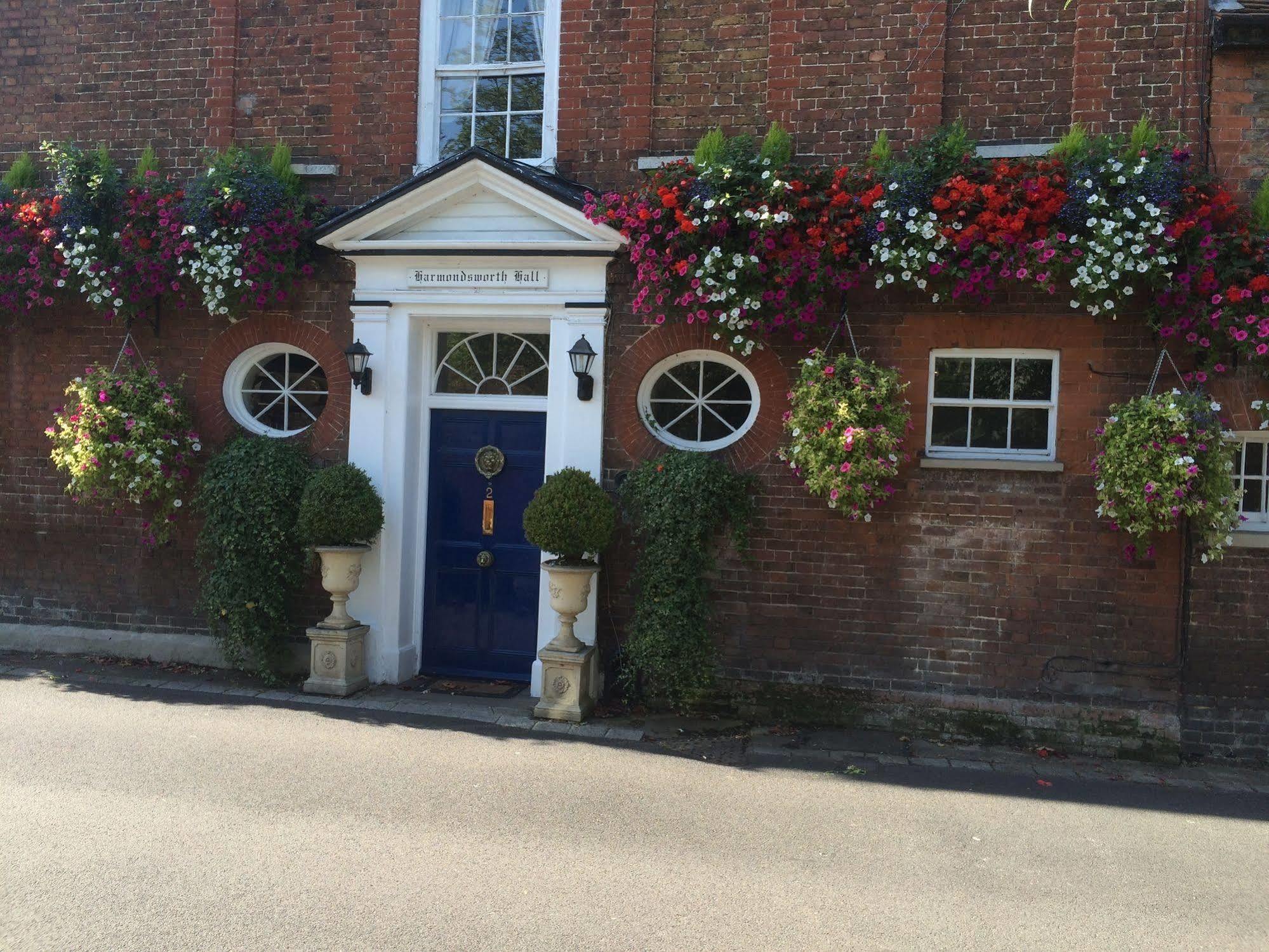 Harmondsworth Hall Guest House West Drayton  Dış mekan fotoğraf
